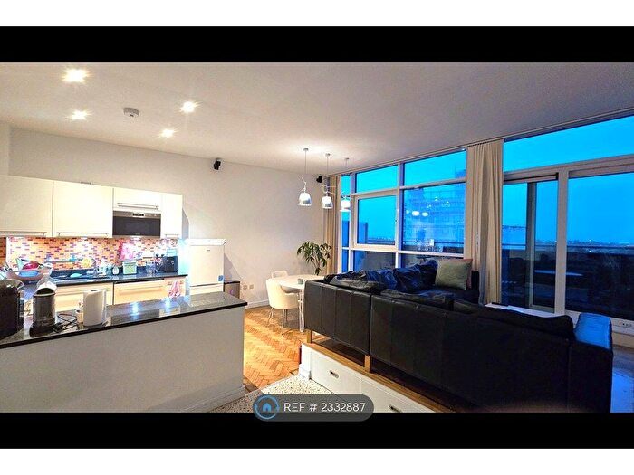 3 Bedroom Flat To Rent In Penthouse Royal Arsenal Riverside, London, SE18