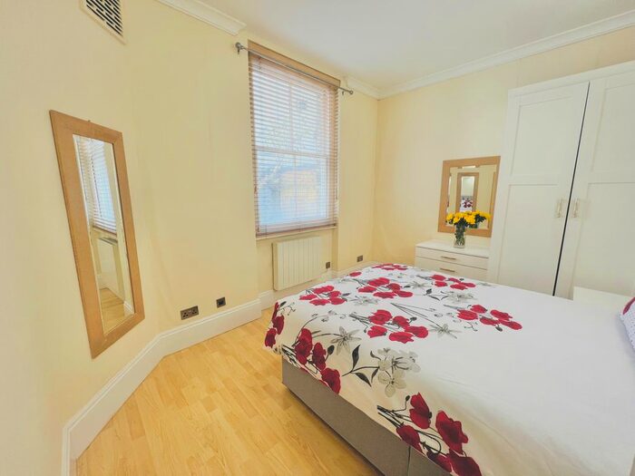 1 Bedroom Flat To Rent In White Horse Street, London, W1J