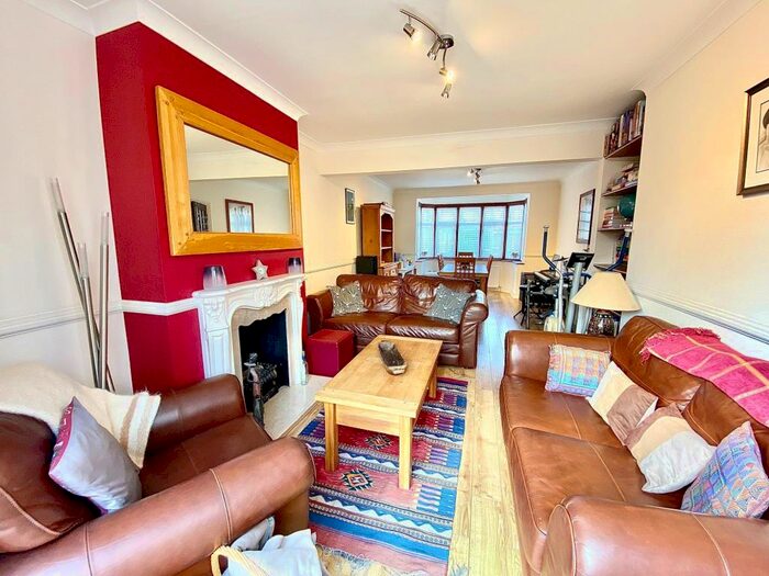 3 Bedroom House To Rent In Wickham Road, Highams Park, E4