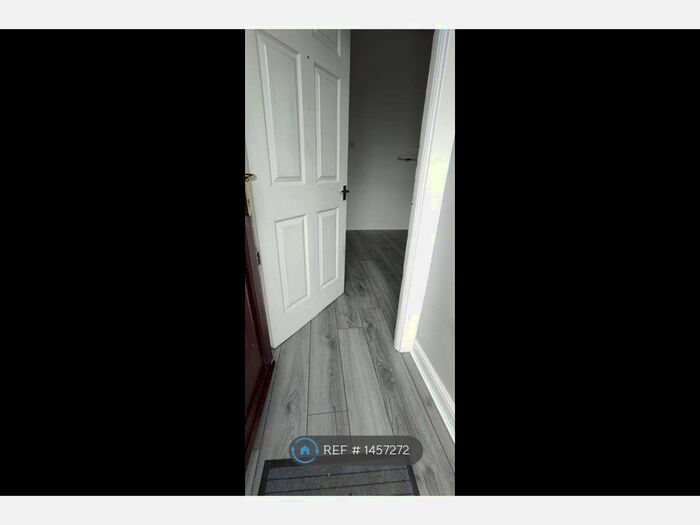 3 Bedroom Terraced House To Rent In Railway Road, Warrington, WA3