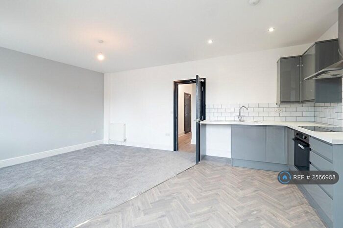 2 Bedroom Flat To Rent In Kettering Road, Northampton, NN1