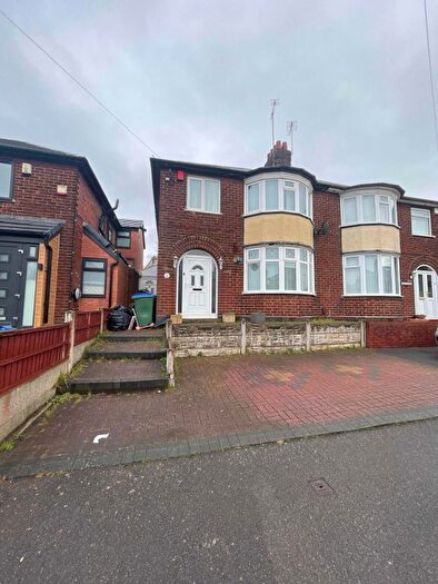 3 Bedroom Semi-Detached House To Rent In Beechwood Road, West Bromwich, B70