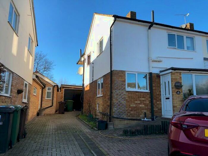 3 Bedroom Semi-Detached House To Rent In Fernleys, St. Albans, Hertfordshire, AL4