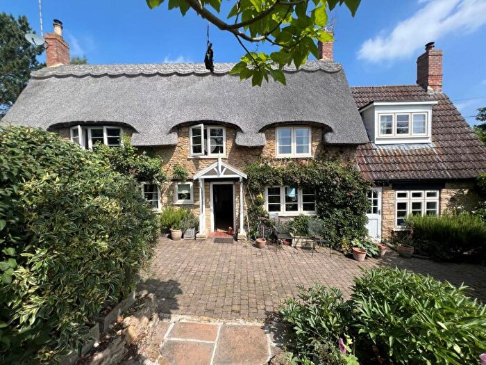 4 Bedroom Detached House For Sale In Polopit, Titchmarsh, Kettering, Northamptonshire, NN14