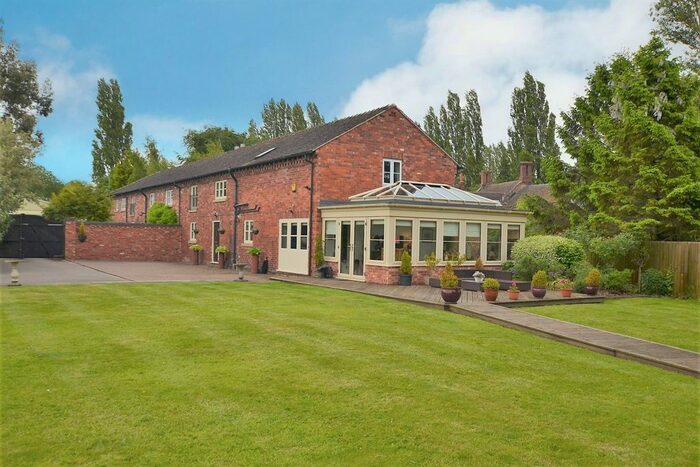 4 Bedroom Semi-Detached House For Sale In Dukes Oak Barns, Holmes Chapel Road, Brereton, Sandbach, CW11