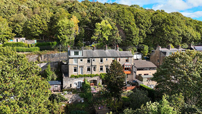 3 Bedroom Terraced House For Sale In - Sutcliffe Wood Lane, Hipperholme, HX3