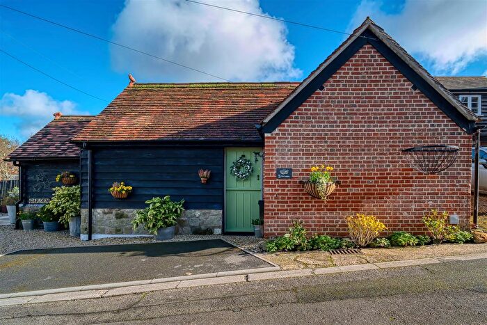 1 Bedroom Barn Conversion For Sale In Yeatmans Lane, Shaftesbury, SP7