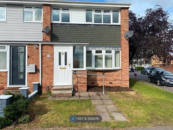 3 Bedroom End Of Terrace House To Rent In Poole Close, Tilehurst, Reading, RG30
