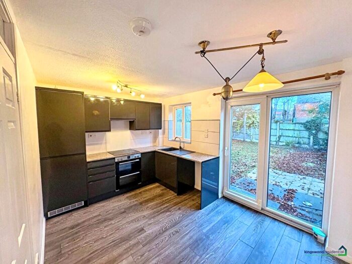 2 Bedroom Semi Detached House To Rent In Woodland Avenue, Highbury Vale, Nottingham, NG6