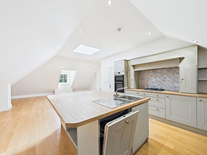 2 Bedroom Flat For Sale In Peachfield Road, Malvern, Worcestershire, WR14