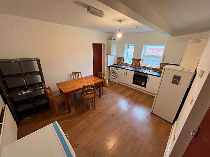 3 Bedroom House To Rent In Edgeworth Drive, Manchester, M14