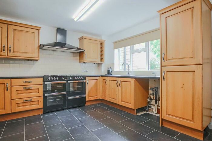 3 Bedroom End Of Terrace House To Rent In Laneside Close, Haslingden, BB4