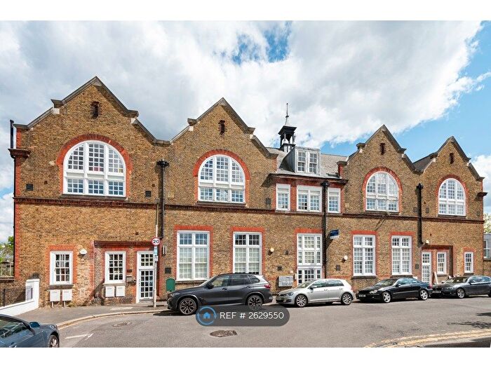 3 Bedroom Flat To Rent In Wimbledon, London, SW19