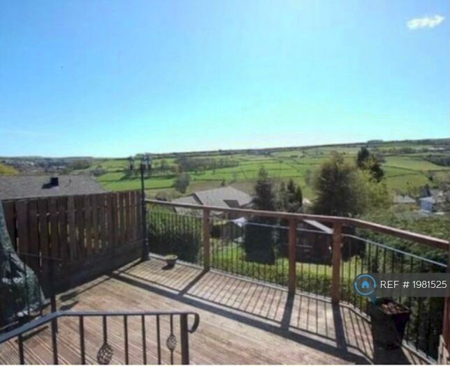 3 Bedroom Terraced House To Rent In Parklands, Holmfirth, HD9