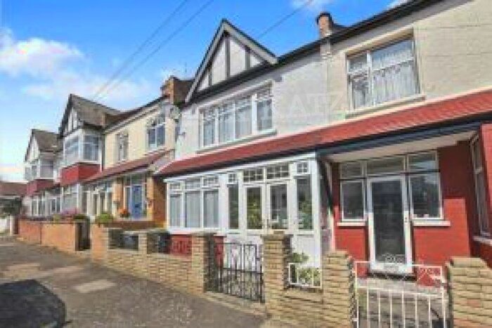 5 Bedroom Flat To Rent In Perth Road, N22