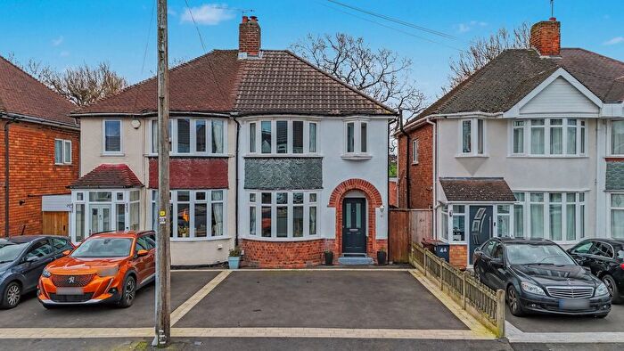 3 Bedroom Semi Detached House For Sale In Rock Road, Solihull, B92