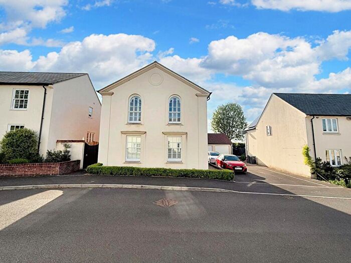 4 Bedroom Detached House For Sale In Morrison Avenue, Tisbury, SP3
