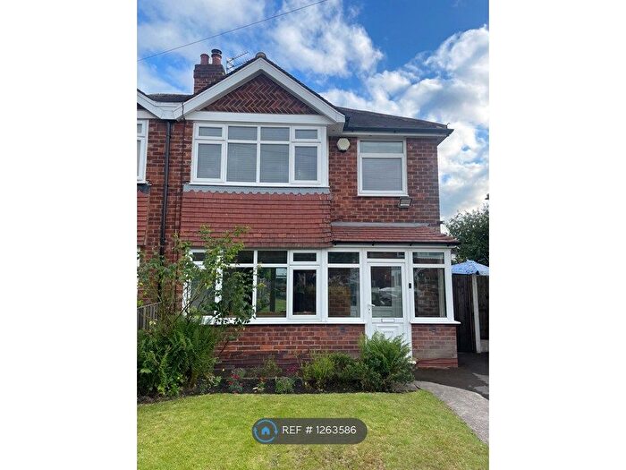 3 Bedroom Semi-Detached House To Rent In Caldbeck Avenue, Sale, M33