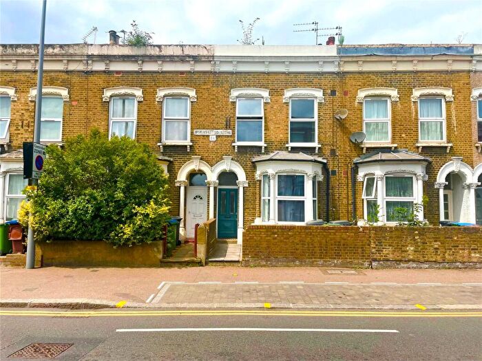 1 Bedroom Flat To Rent In High Road Leytonstone, London, E11