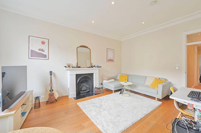 2 Bedroom Flat To Rent In Cheniston Gardens, Kensington, London, W8