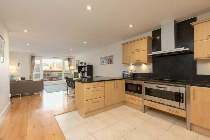 3 Bedroom Flat To Rent In Putney Wharf, Brewhouse Lane, London, SW15