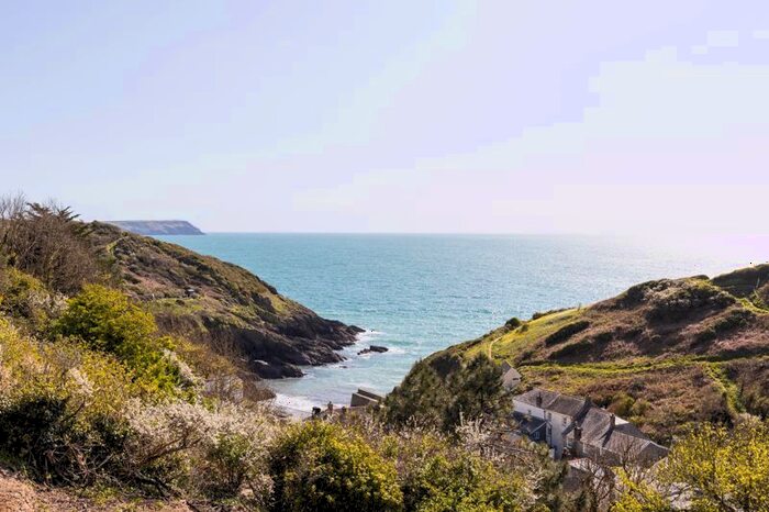 2 Bedroom Cottage For Sale In Portloe, Truro, TR2