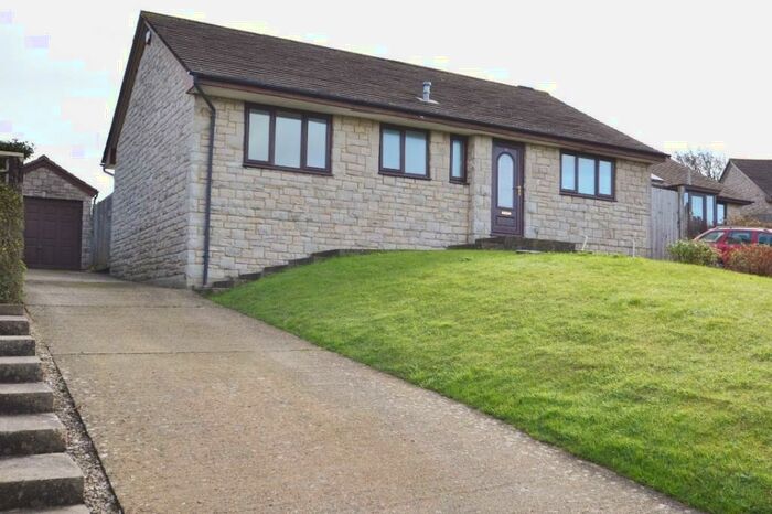 3 Bedroom Bungalow To Rent In Swanage, BH19
