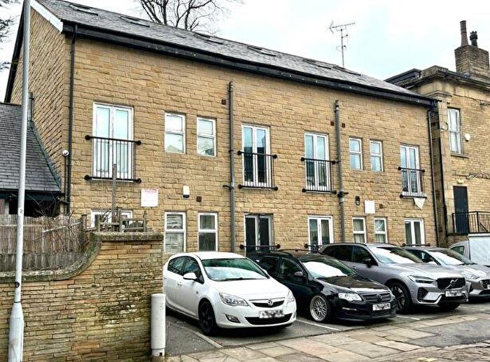 1 Bedroom Apartment For Sale In Flat Melbourne House, Melbourne Place, Bradford, West Yorkshire, BD5