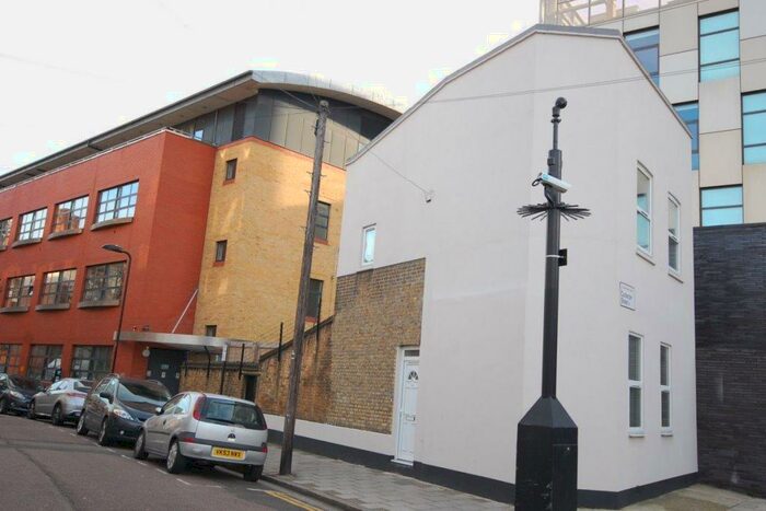 3 Bedroom Terraced House To Rent In Casterton Street, Hackney, London, E8