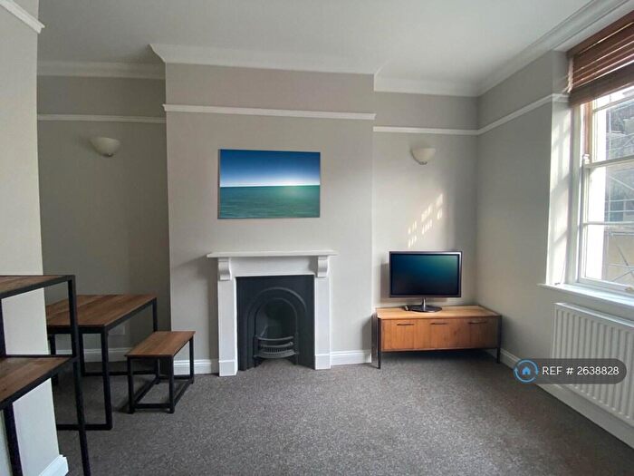 2 Bedroom Flat To Rent In King Street, Exeter, EX1