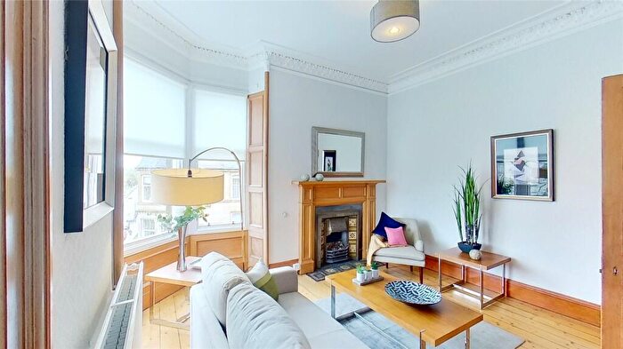 2 Bedroom Flat To Rent In Comely Bank Place, Edinburgh, EH4