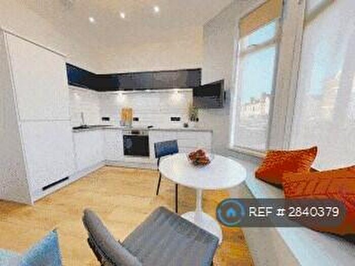 1 Bedroom Flat To Rent In Monthermer Road, Cardiff, CF24
