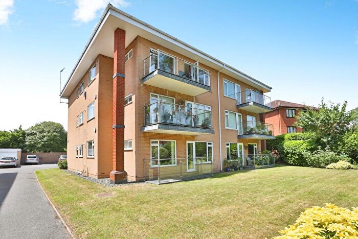 2 Bedroom Property For Sale In Grosvenor Road, Bournemouth, Dorset, BH4