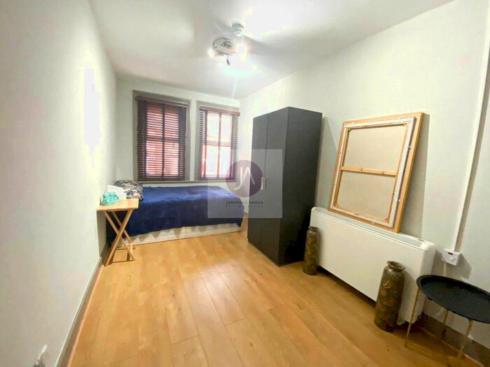 Studio To Rent In Iverson Road, West Hampstead, London, NW6