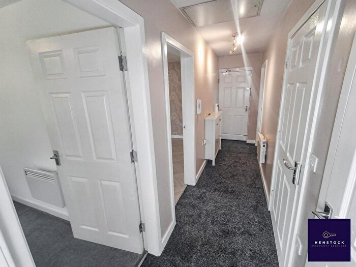 2 Bedroom Apartment For Sale In Whitecroft Meadow, Middleton, Manchester, M24