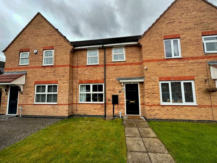3 Bedroom Town House To Rent In Skipness Close, Chellaston, DE73