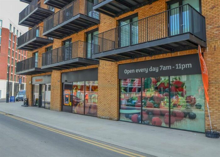 2 Bedroom Flat To Rent In Commodore House, Admiralty Avenue, E16