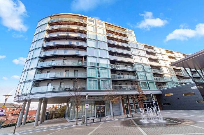 1 Bedroom Flat For Sale In Cardinal Building, Station Approach, Hayes, UB3