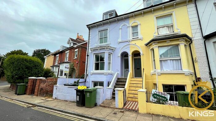 2 Bedroom Flat To Rent In Albany Road, Southsea, PO5