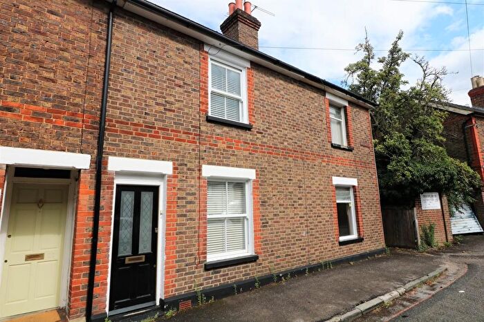 2 Bedroom Terraced House To Rent In Mount Street, Dorking, RH4