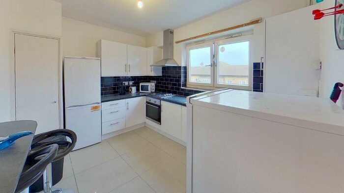 3 Bedroom Apartment To Rent In Wickford Street, London, E1