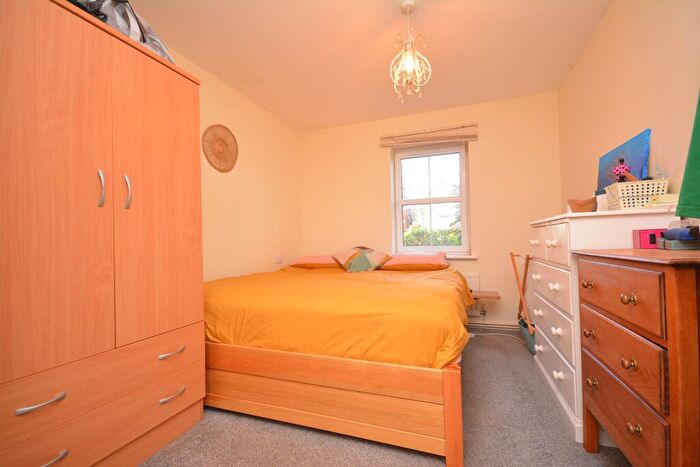2 Bedroom Flat For Sale In Cornwall Gardens, Margate, CT9
