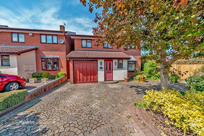 4 Bedroom Detached House For Sale In Yarrow Close, Walsall, WS3