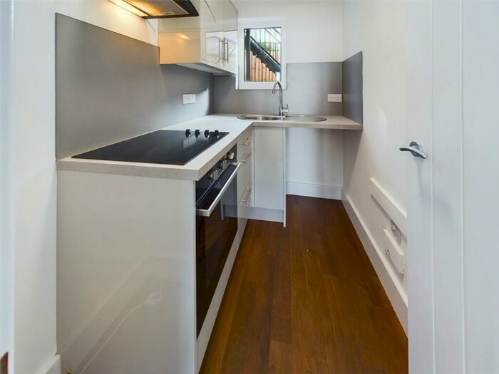 2 Bedroom Flat To Rent In Nottingham Road, Stapleford, Nottingham, NG9