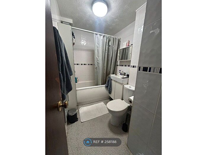 1 Bedroom Flat To Rent In Elmore Close, London, HA0