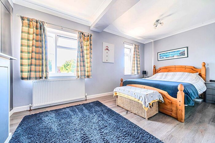 2 Bedroom Semi-Detached House For Sale In Sandymount Avenue, North Bersted, PO22