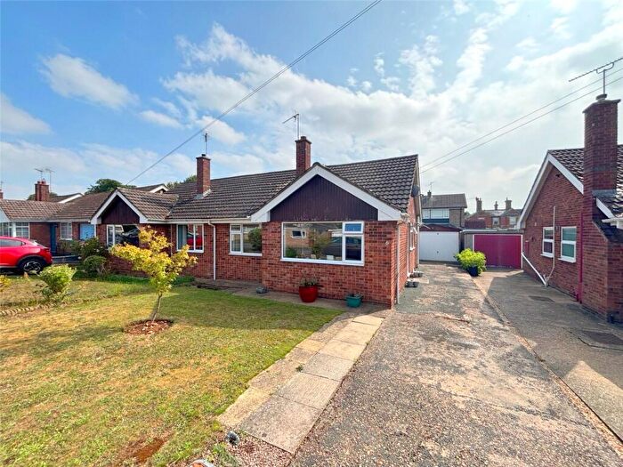 2 Bedroom Bungalow For Sale In Hawthorn Close, Ruskington, Sleaford, NG34