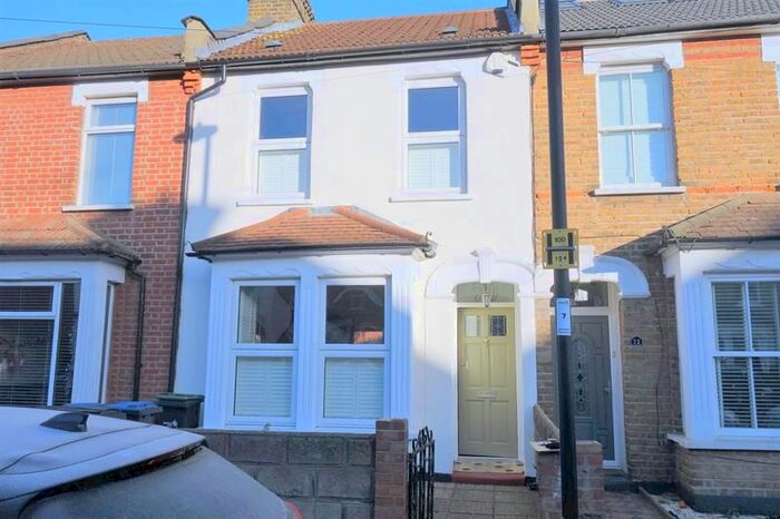 2 Bedroom Terraced House To Rent In Gordon Road, Enfield, EN2