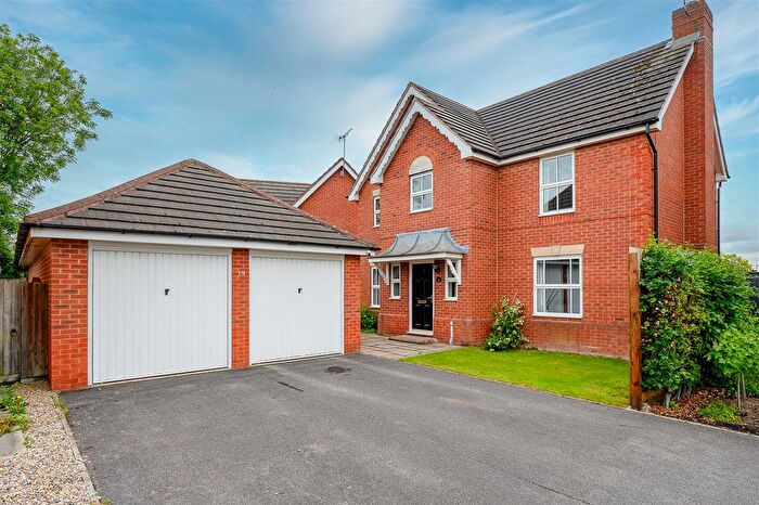 4 Bedroom Detached House For Sale In Longwood Road, York, YO30