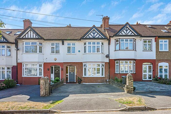 3 Bedroom Terraced House For Sale In Hurst Avenue, Chingford, E4